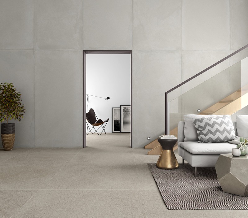 Espacio de la casa con azulejos efecto piedra en tonos neutros, colección Fidenza de TAU ceràmica