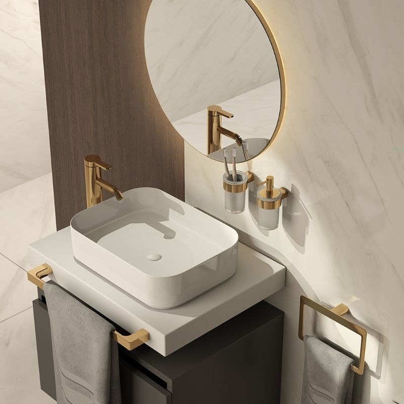 Portatoallas argolla oro brillo PVD Pirenei 23 cm | Ferrolan