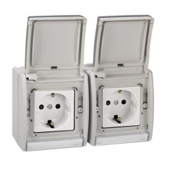 ENCHUFE DOBLE SIMON 44 AQUA