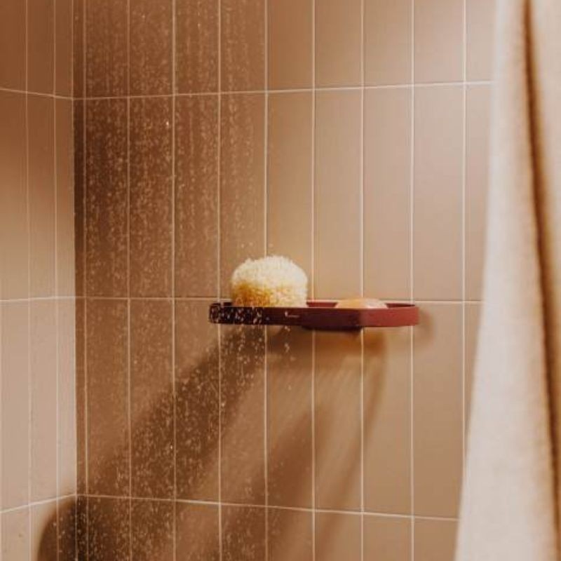 Jabonera ducha Geyser terracotta pared