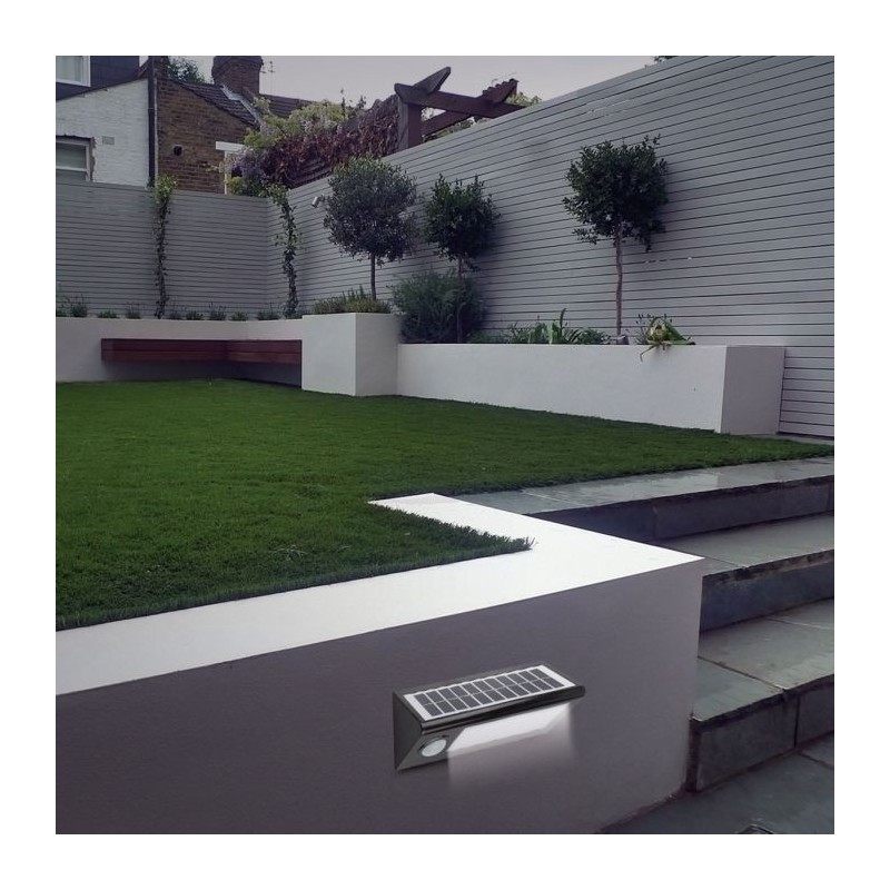 Aplique LED Solar Korpass con Sensor 27cm 8W Fría