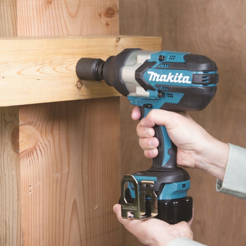 Alquiler Llave De Impacto 1000 Nm Makita en Barcelona | Ferrolan