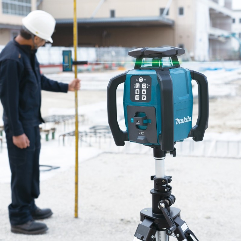 Alquiler Nivel Láser Exterior Rotativo Batería 18 V Makita en Barcelona | Ferrolan