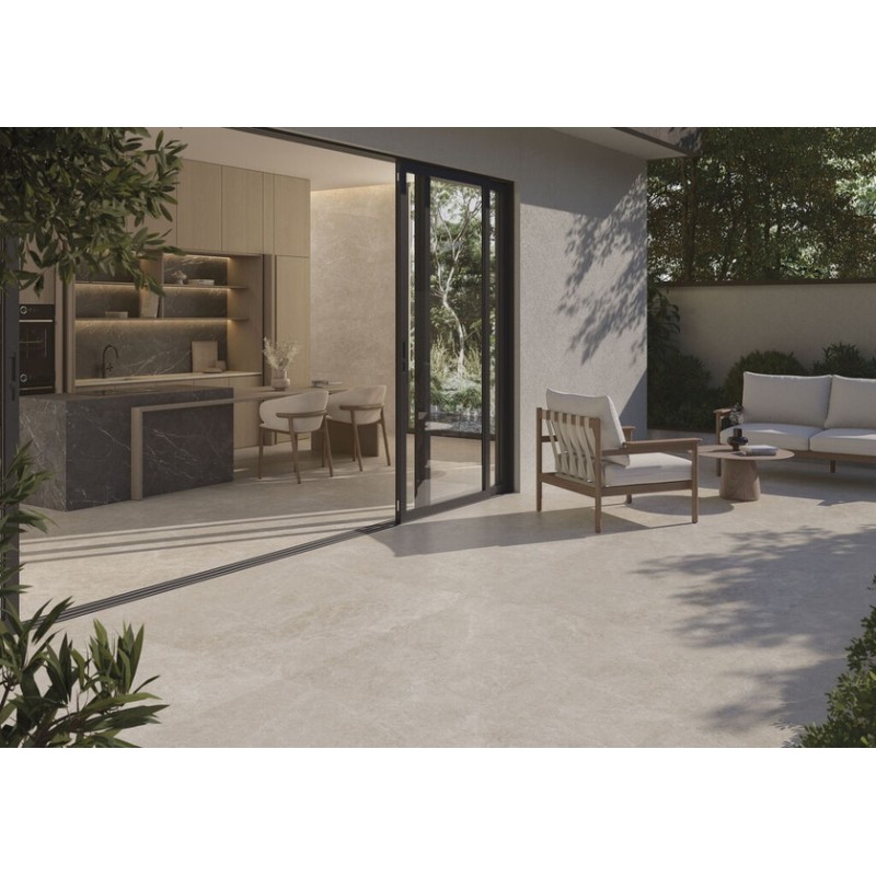 Exterior con azulejos efecto piedra en tonos neutros, colección Eterna de Cifre