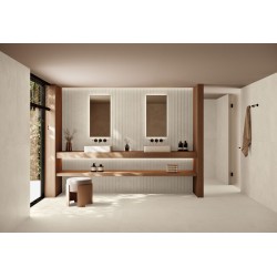 Revestimiento Omni Riga de Peronda en color White, acabado natural, con relieve de franjas lineales en formato 60x120 cm