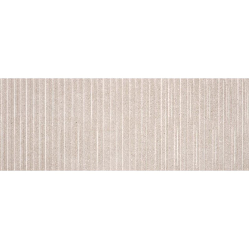 Revestimiento de pasta blanca con relieve Madison Split de Keratile en color Sand, acabado mate, formato 33,3x90 cm