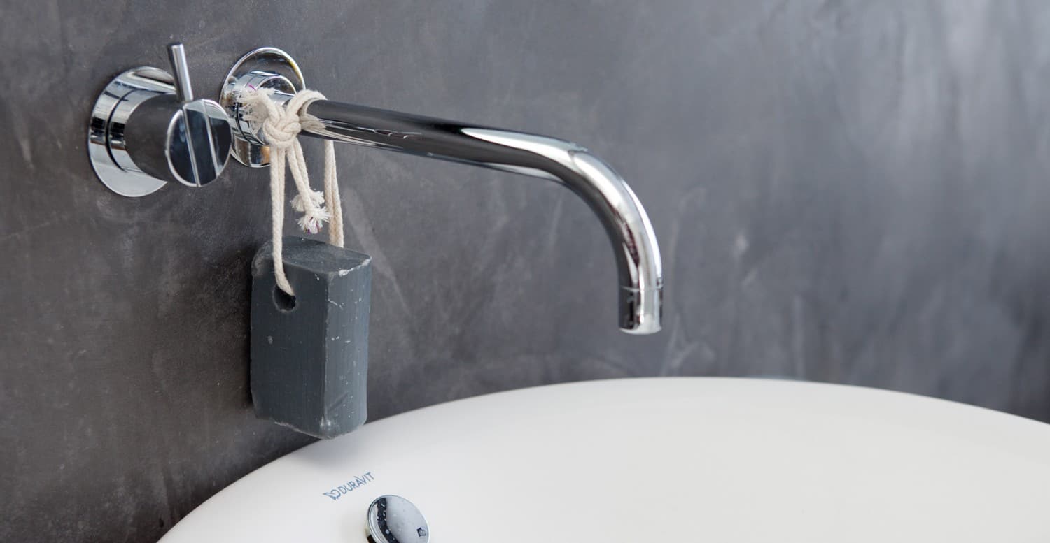 Descubre las ventajas de los baños en microcemento