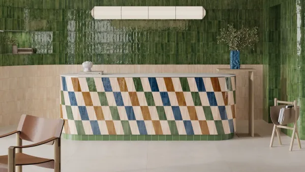 Ambiente con azulejos efecto barro, colección Siena de Harmony