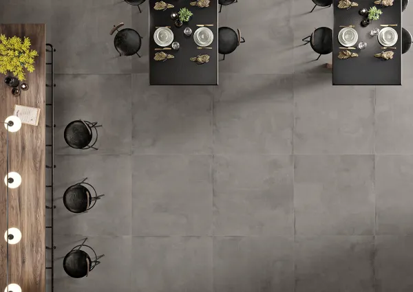 Ambiente con azulejos efecto cemento en tonos neutros, colección Tool de Margres