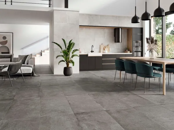 Ambiente con azulejos efecto cemento en tonos neutros, colección Zeed de Vitacer