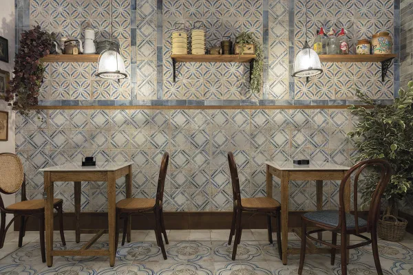 Ambiente con azulejos efecto hidráulico, colección Fs roots de Peronda