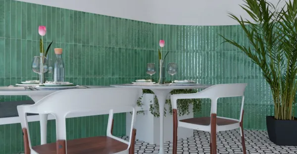 Ambiente con azulejos efecto monocolor en tonos fríos, colección Celtic de Cerlat