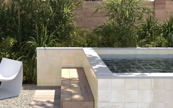 Ambiente con azulejos efecto monocolor, colección Spa&pools de Equipe
