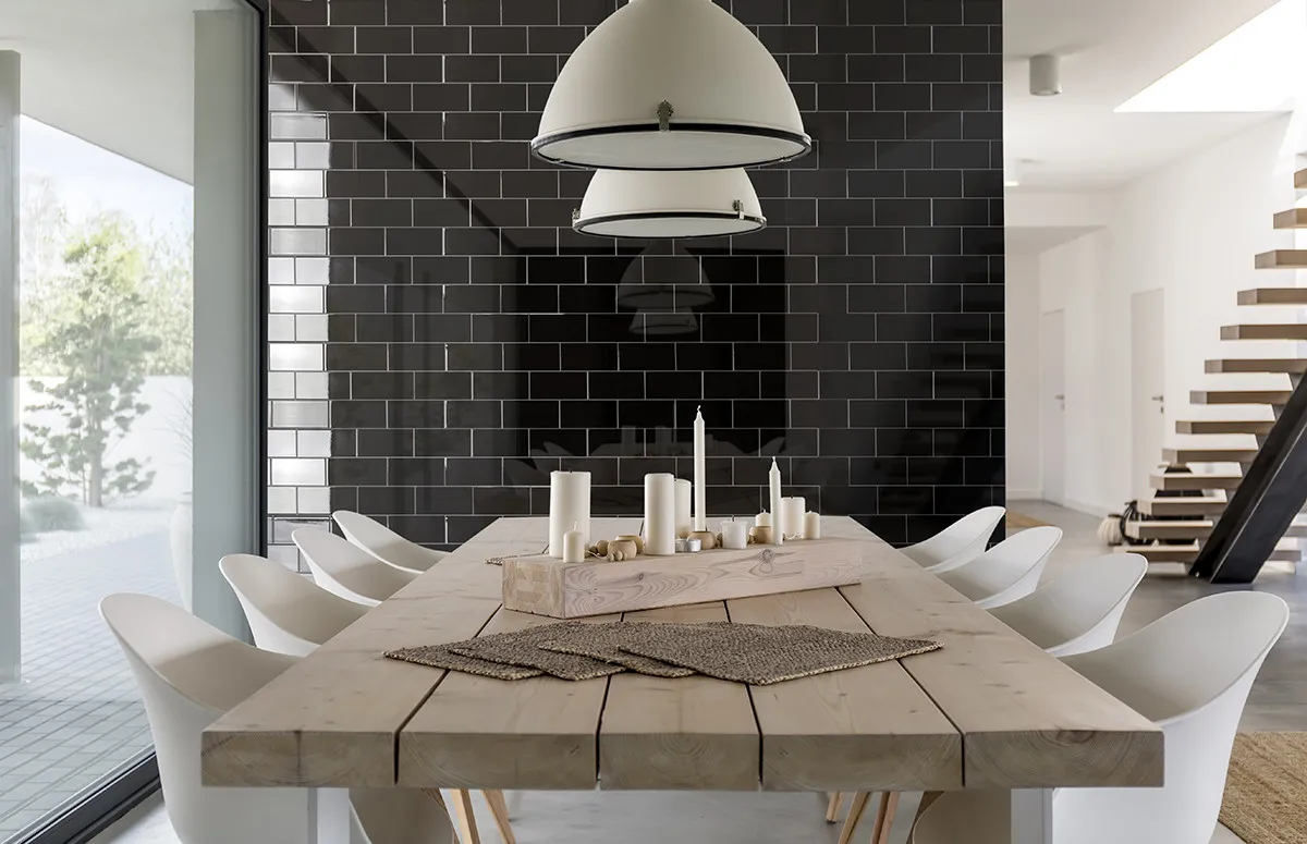 Ambiente con azulejos efecto monocolor en tonos neutros, colección Unicolor de Fabresa
