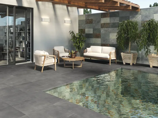 Ambiente con azulejos efecto piedra en tonos neutros, colección Pierre de bali de Ape