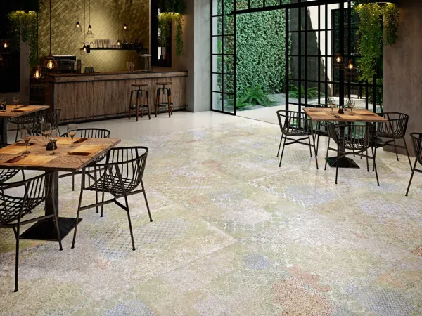 Ambiente con azulejos efecto textil, colección Bohemian de Aparici