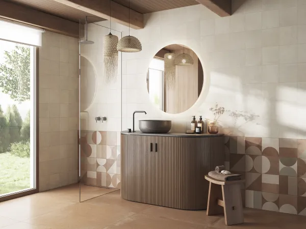 Baño con azulejos efecto barro en tonos cálidos, colección Terramar de Durstone