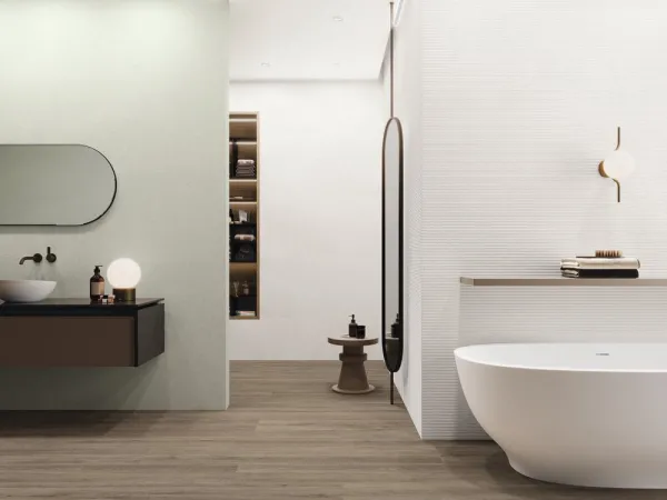 Baño con azulejos efecto botánico en tonos neutros, colección Caprice de Ape