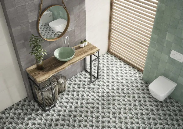 Baño con azulejos efecto cemento en tonos neutros, colección Berlin de Dune