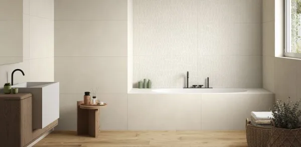 Baño con azulejos efecto cemento en tonos cálidos, colección Chelsea de Argenta