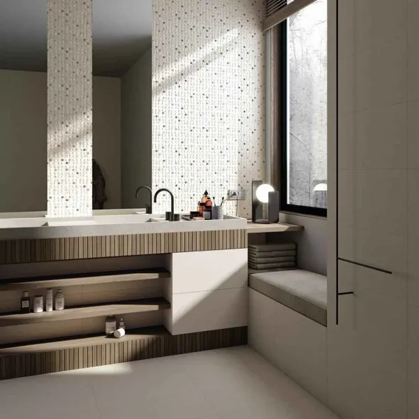 Baño con azulejos efecto cemento, colección Duo de Vives
