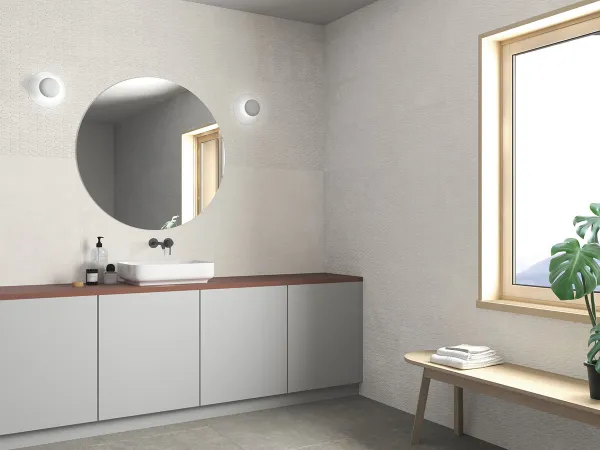 Baño con azulejos efecto cemento en tonos neutros, colección Grunge de Peronda