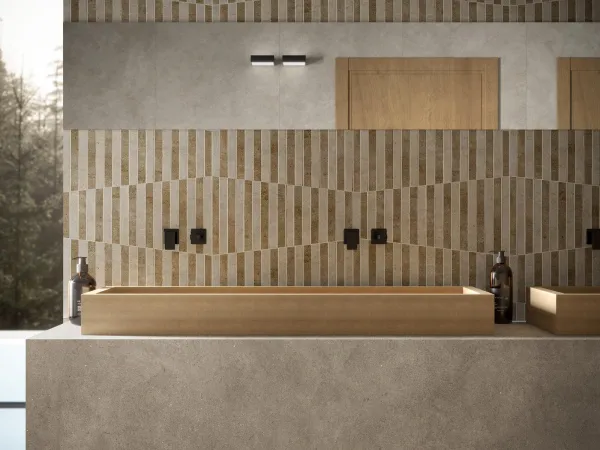 Baño con azulejos efecto cemento en tonos cálidos, colección Terratech de Marazzi