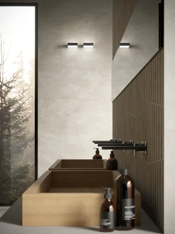 Baño con azulejos efecto cemento en tonos cálidos, colección Terratech de Marazzi