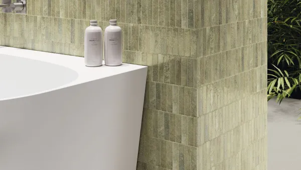 Baño con azulejos efecto cemento, colección Touch de Ape