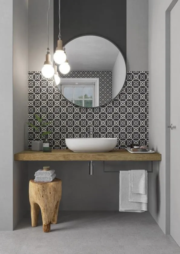 Baño con azulejos efecto hidráulico en tonos neutros, colección Nautic de Gaya Fores
