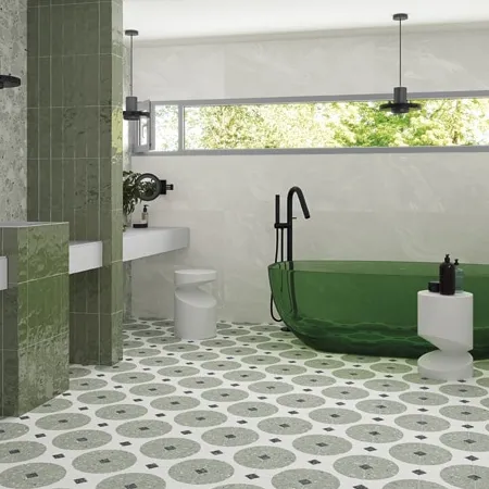 Baño con azulejos efecto hidráulico, colección Niza de Vives