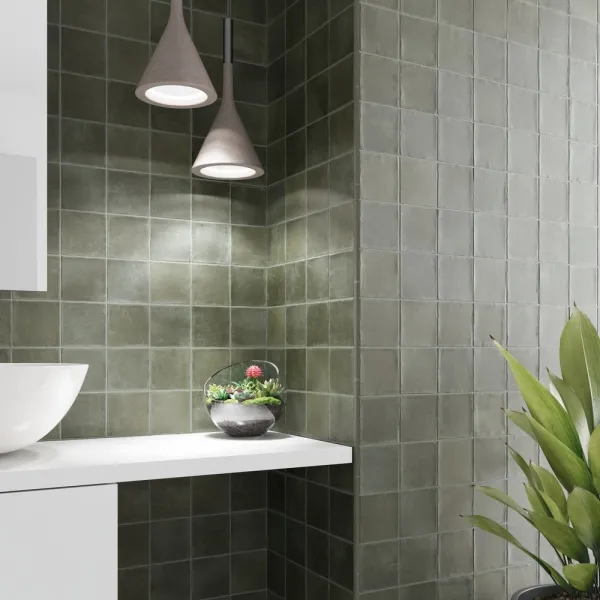 Baño con azulejos efecto monocolor, colección Argile de Equipe