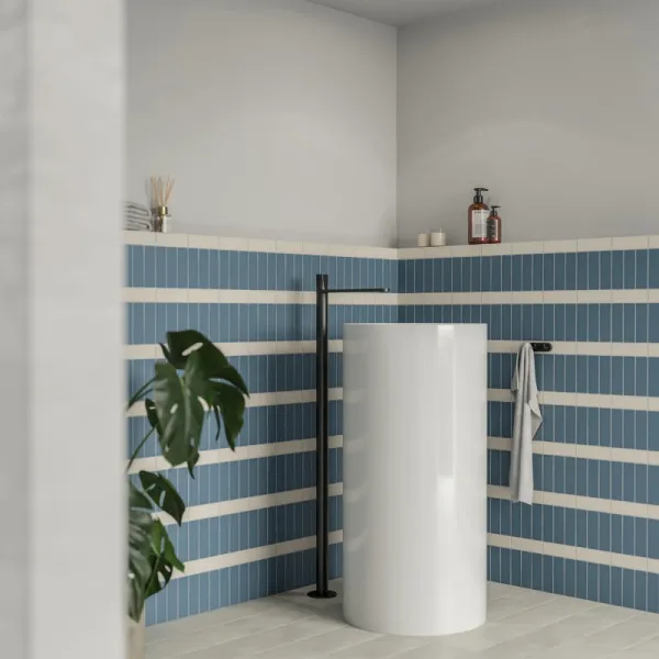 Baño con azulejos efecto monocolor, colección Chalk de DNA Tiles