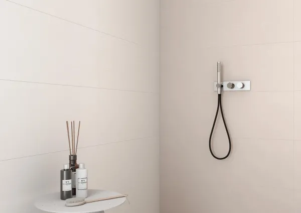 Baño con azulejos efecto monocolor, colección Chromatic de TAU ceràmica
