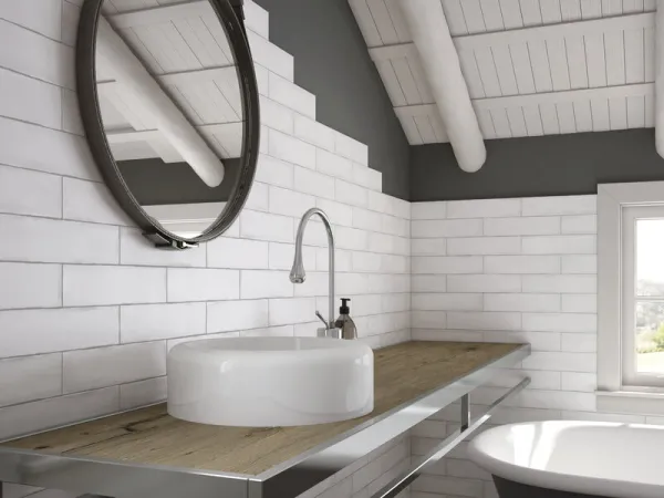 Baño con azulejos efecto monocolor en tonos neutros, colección Colonial de Cifre