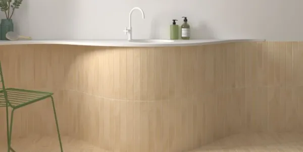 Baño con azulejos efecto monocolor en tonos cálidos, colección Corsica de Equipe