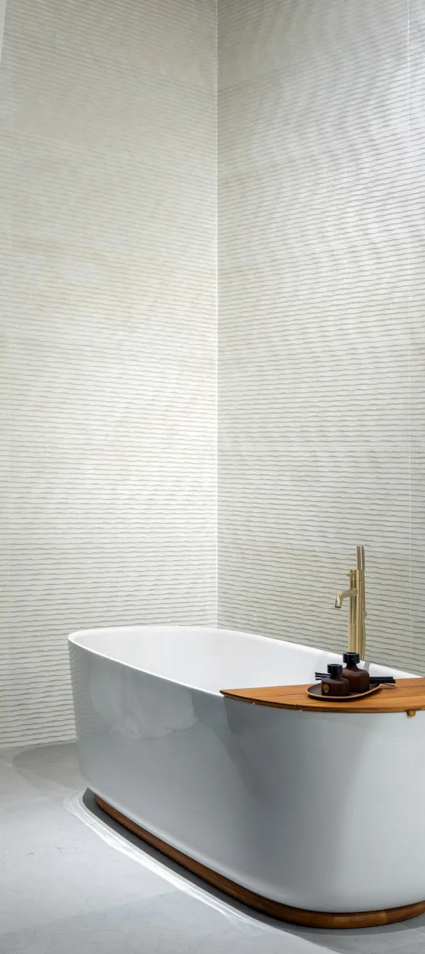 Baño con azulejos efecto monocolor, colección Corten de Aparici