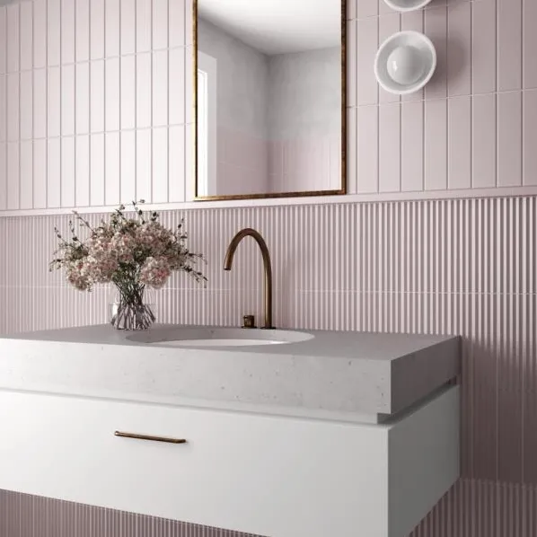 Baño con azulejos efecto monocolor, colección Costa nova de Equipe