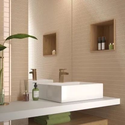 Baño con azulejos efecto monocolor en tonos cálidos, colección Costa nova de Equipe