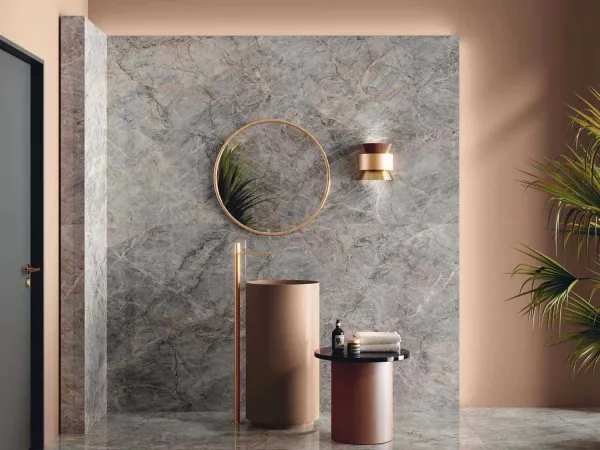 Baño con azulejos efecto monocolor en tonos cálidos, colección Four seasons de Ape