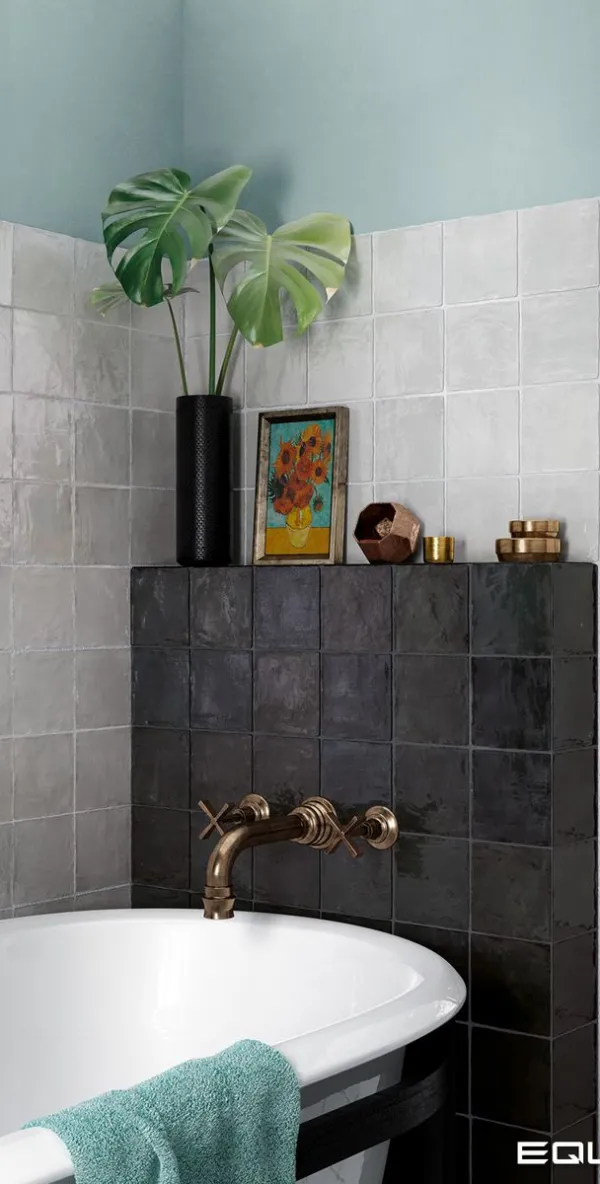 Baño con azulejos efecto monocolor, colección La riviera de Equipe