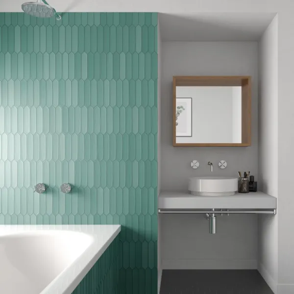 Baño con azulejos efecto monocolor en tonos fríos, colección Lanse de Equipe
