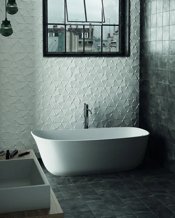 Baño con azulejos efecto monocolor en tonos fríos, colección Magical3 de Equipe