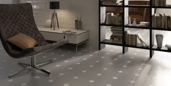 Baño con azulejos efecto monocolor en tonos neutros, colección Octagon de Equipe