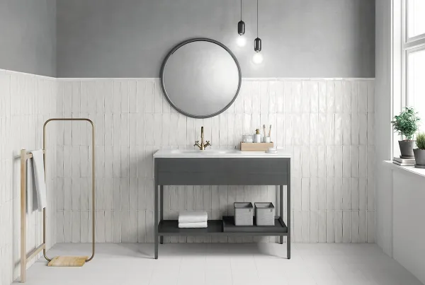 Baño con azulejos efecto monocolor en tonos neutros, colección Pasadena de Harmony