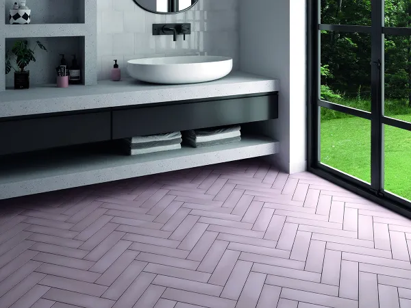 Baño con azulejos efecto monocolor en tonos fríos, colección Stromboli de Equipe