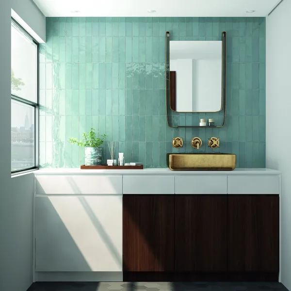 Baño con azulejos efecto monocolor en tonos fríos, colección Tribeca de Equipe