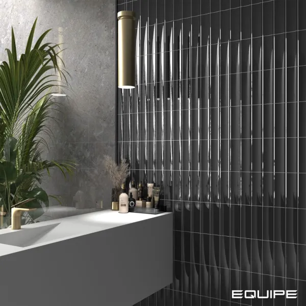 Baño con azulejos efecto monocolor en tonos neutros, colección Vibe de Equipe