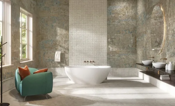 Baño con azulejos efecto óxido, colección Evoke de Aparici