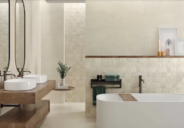 Baño con azulejos efecto piedra, colección Bellevue de STN